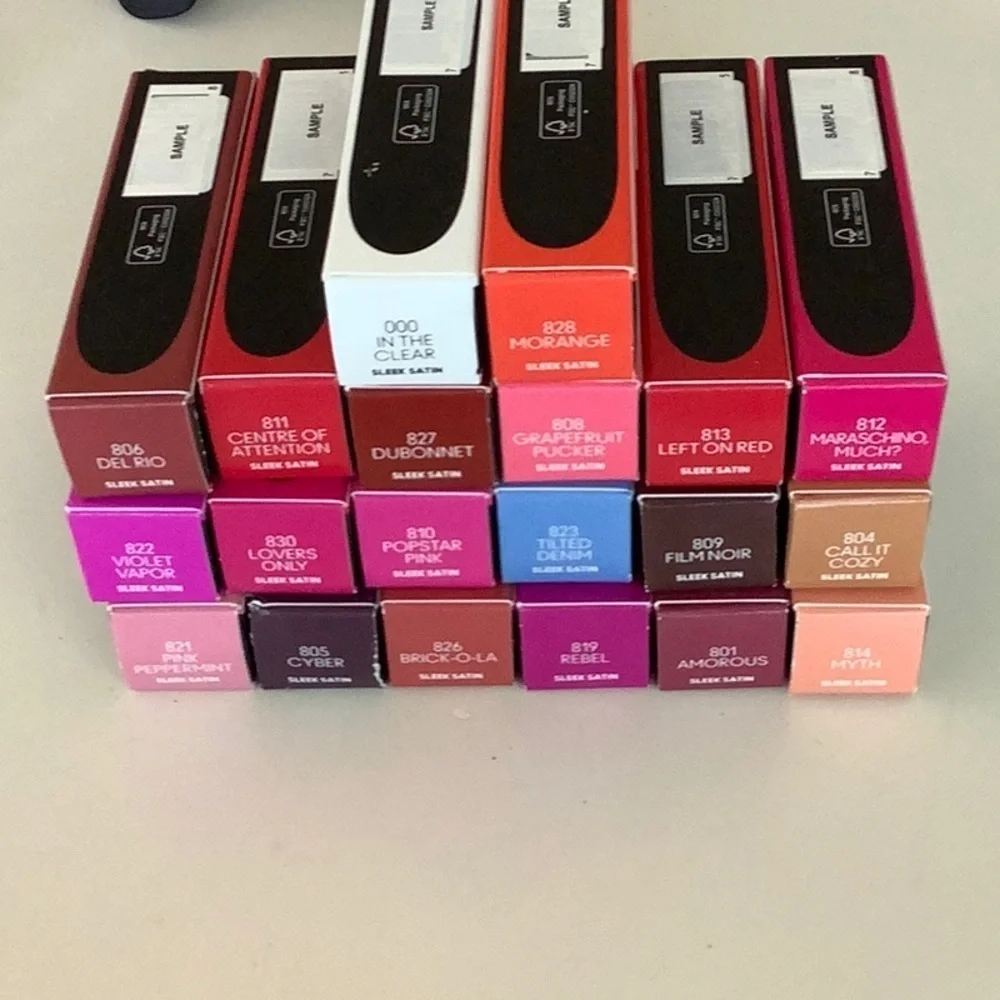 MAC   M·A·Cximal Sleek Satin Lipstick